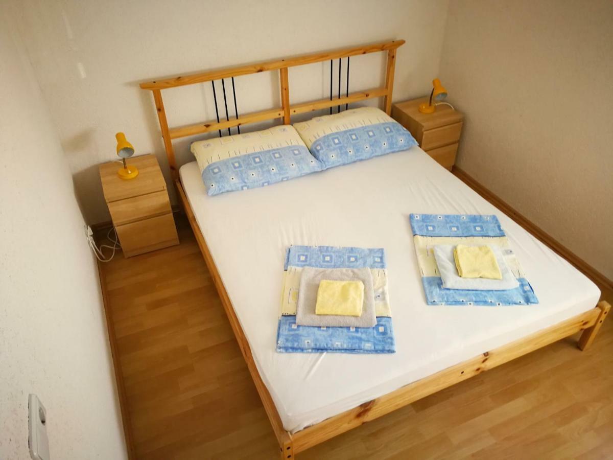 Family Friendly Apartments Island Rab Кампор Экстерьер фото