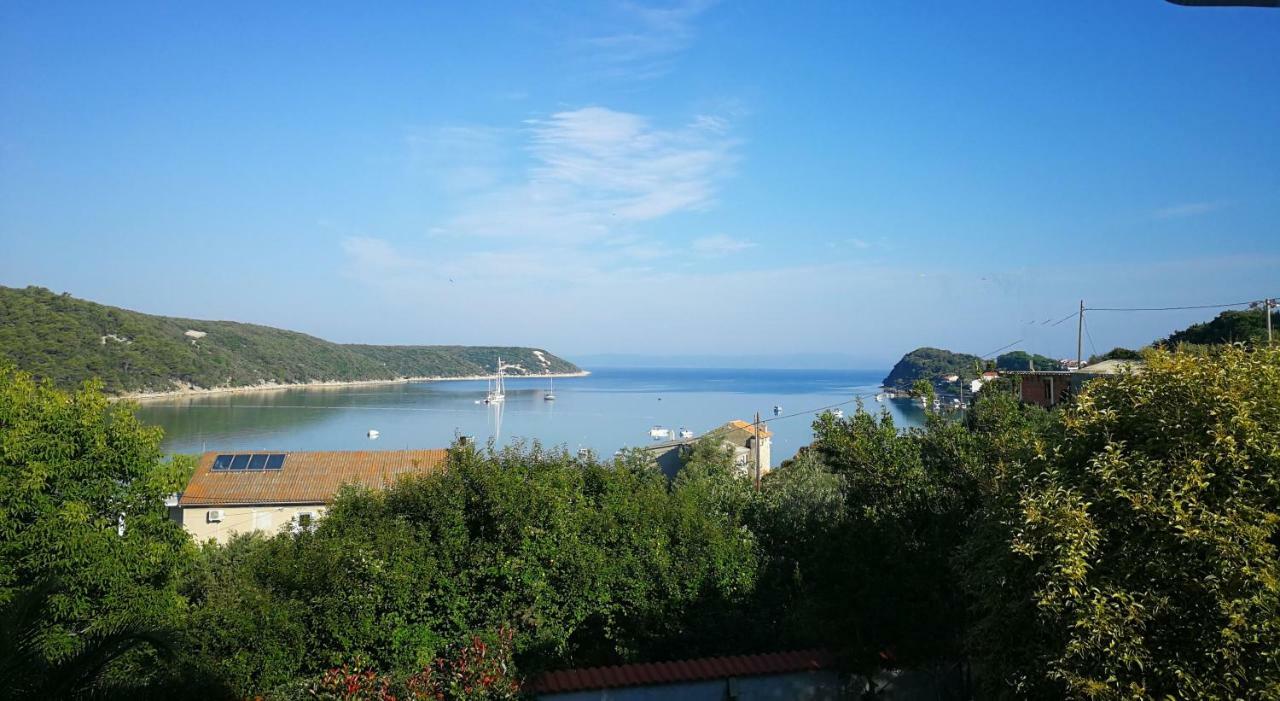 Family Friendly Apartments Island Rab Кампор Экстерьер фото